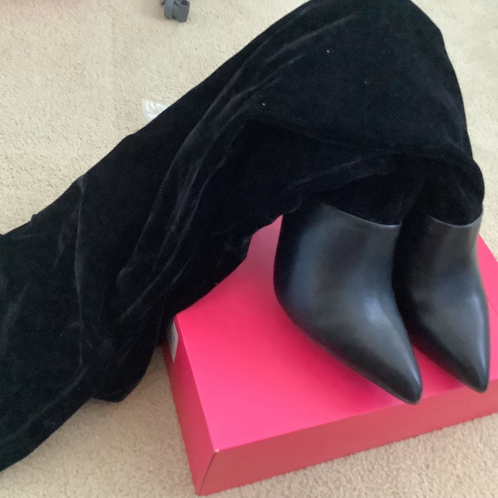 Thigh High Black Stilletos boots!! Yas you need these honey!